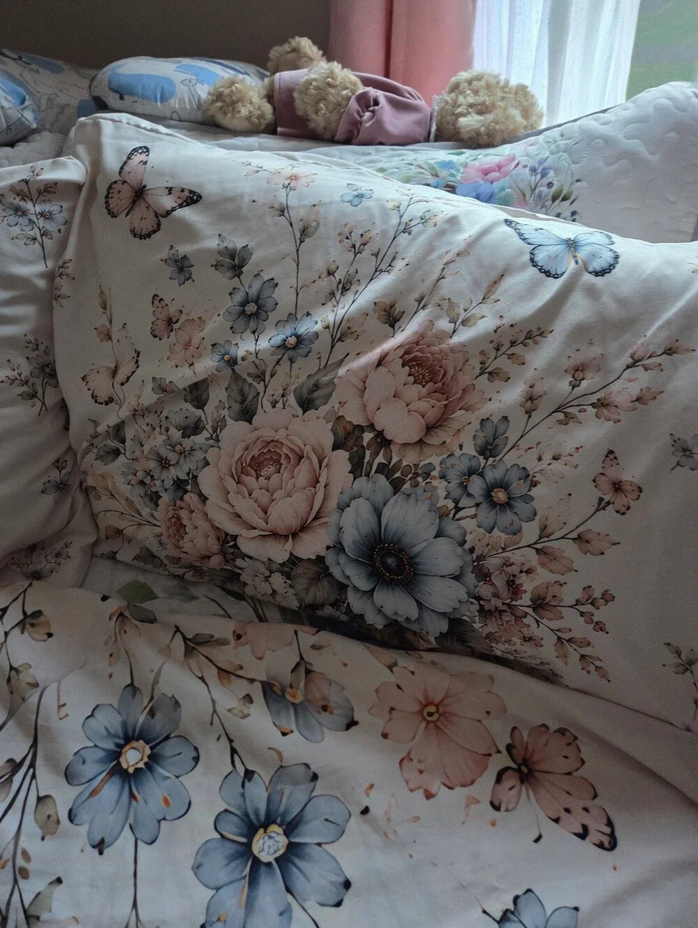 King Size Floral Butterfly Duvet Cover Set in Blue and Pink With Matching Shams